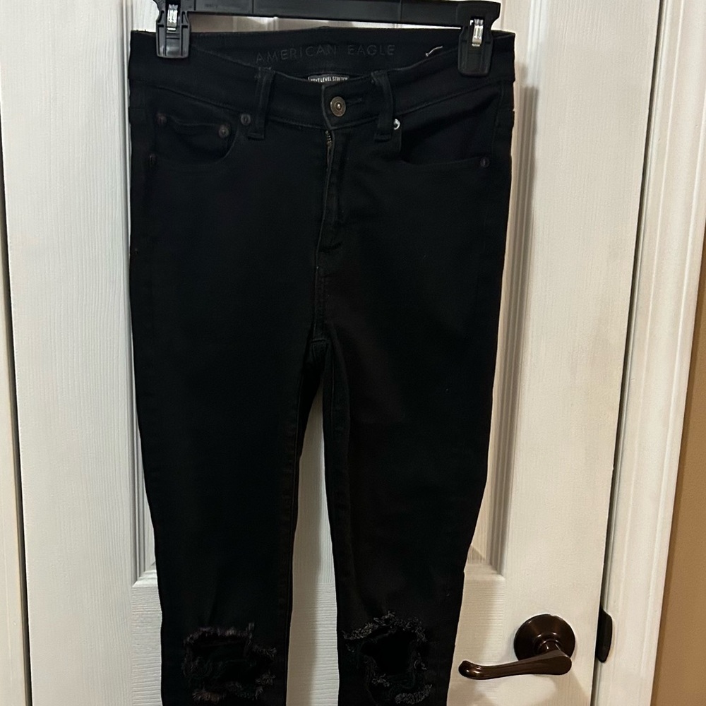 American Eagle Black Distressed Hi-Rise Jeggings 2 Regular EUC